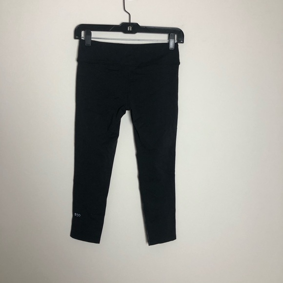 Splits59 Highlight Performance Cropped Capri Leggings - Picture 8 of 9